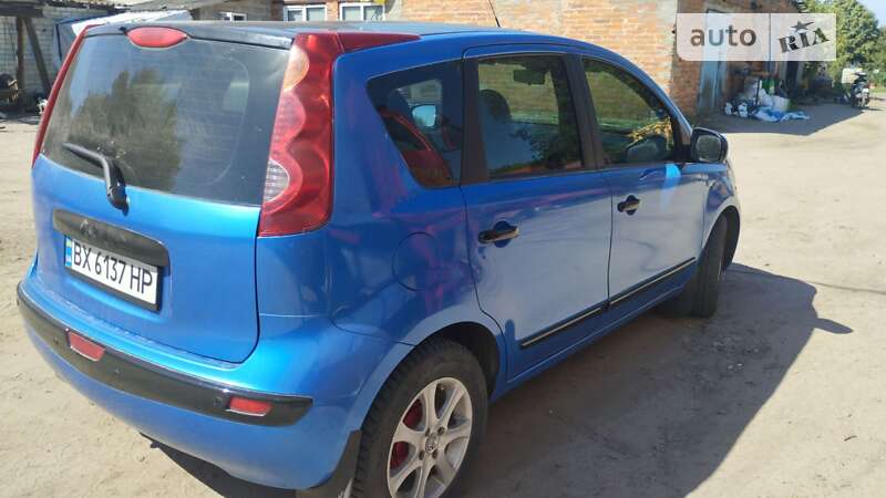 Хэтчбек Nissan Note 2007 в Нетешине