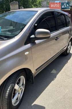 Хэтчбек Nissan Note 2012 в Бобрке