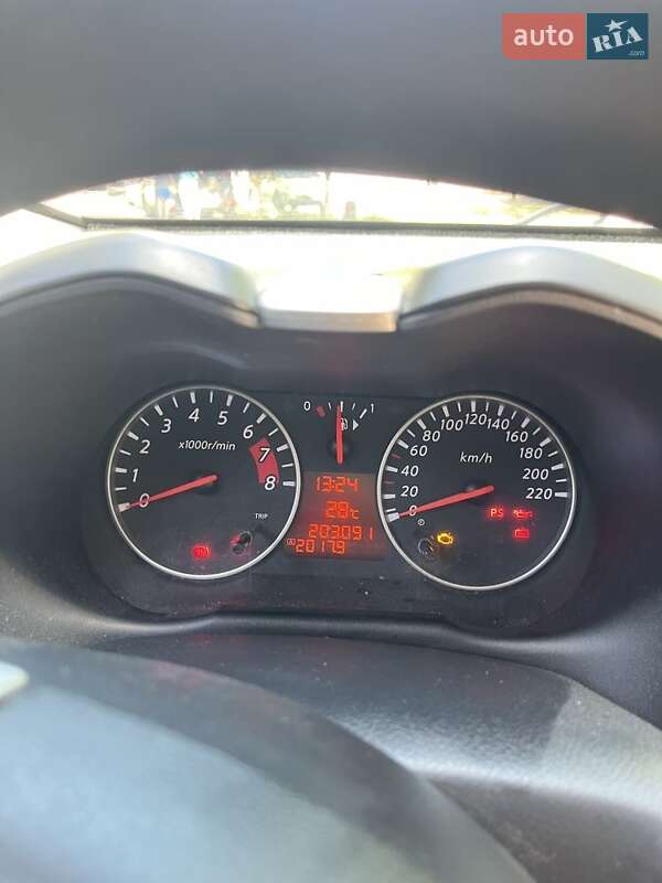 Хэтчбек Nissan Note 2012 в Бобрке