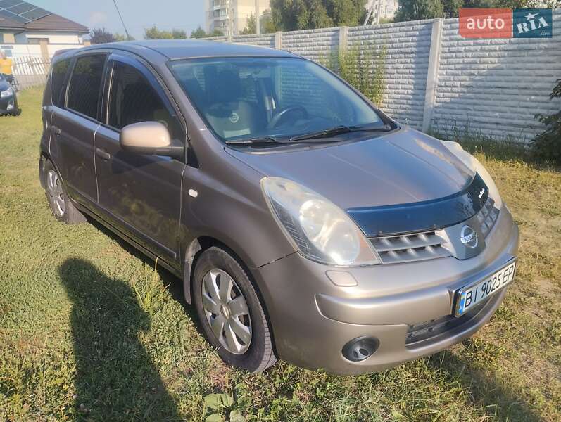 Хэтчбек Nissan Note 2008 в Кременчуге