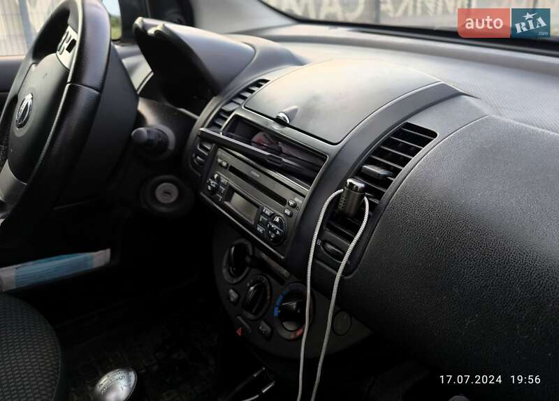 Хэтчбек Nissan Note 2010 в Львове