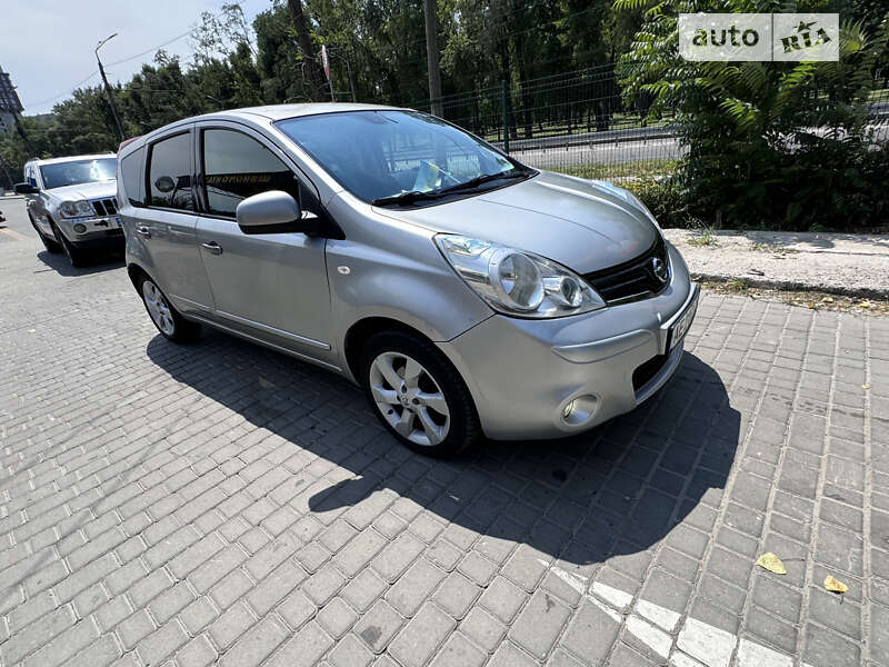 Хетчбек Nissan Note 2012 в Дніпрі