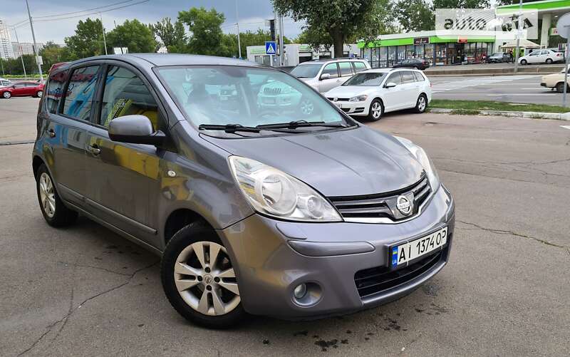 Хэтчбек Nissan Note 2012 в Киеве