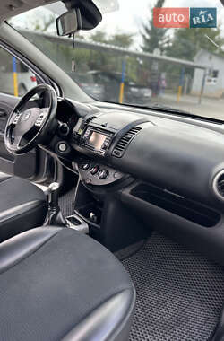 Хэтчбек Nissan Note 2012 в 