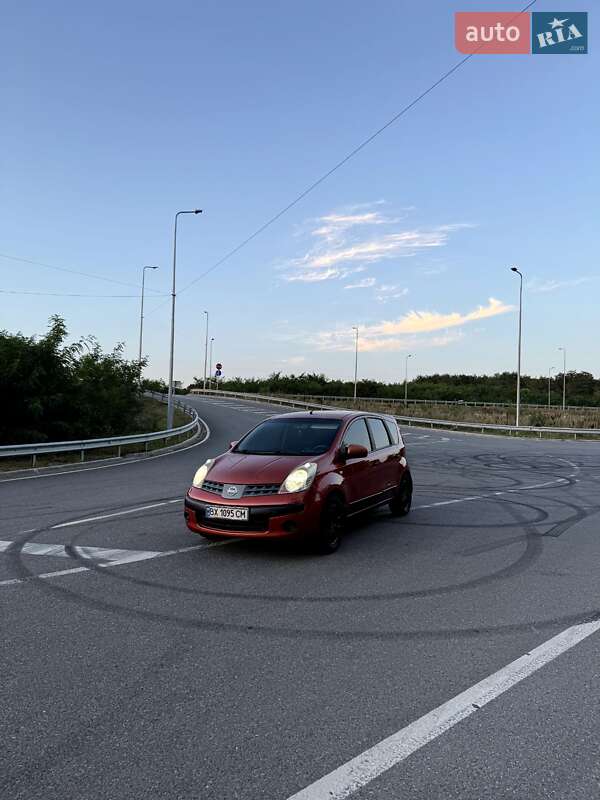 Хетчбек Nissan Note 2006 в Хмельницькому
