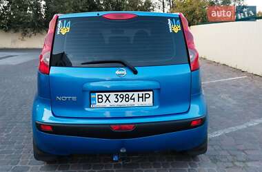 Хэтчбек Nissan Note 2007 в 