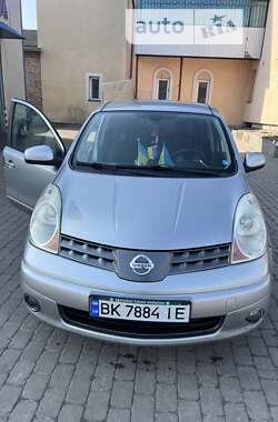 Хэтчбек Nissan Note 2008 в Костополе