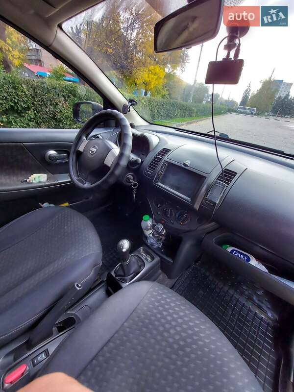 Хэтчбек Nissan Note 2006 в Черновцах