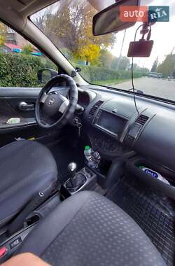 Хэтчбек Nissan Note 2006 в 