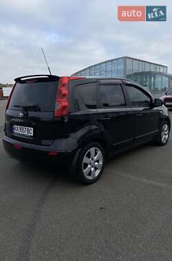 Хэтчбек Nissan Note 2008 в 