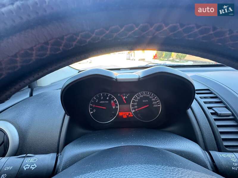 Хэтчбек Nissan Note 2011 в Черновцах фото 15 Хэтчбек Nissan Note 2011 в Черновцах