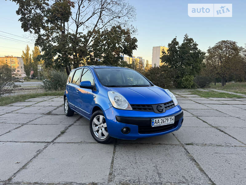 Хэтчбек Nissan Note 2007 в Киеве