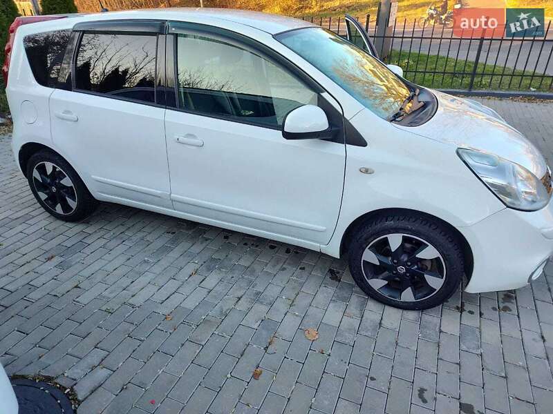 Хетчбек Nissan Note 2012 в Рівному