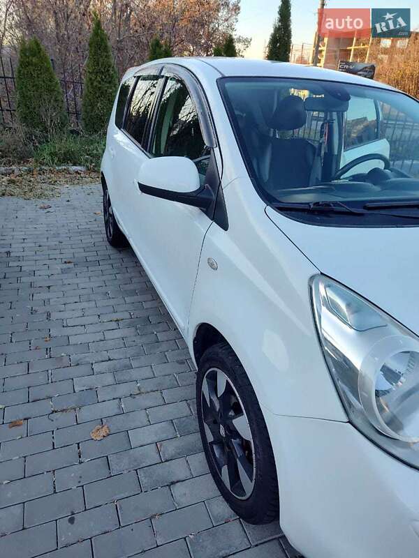 Хетчбек Nissan Note 2012 в Рівному