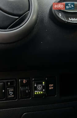 Хэтчбек Nissan Note 2006 в 