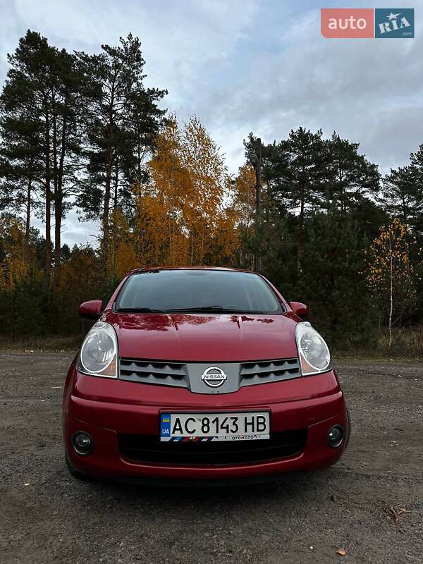 Хэтчбек Nissan Note 2008 в Киеве