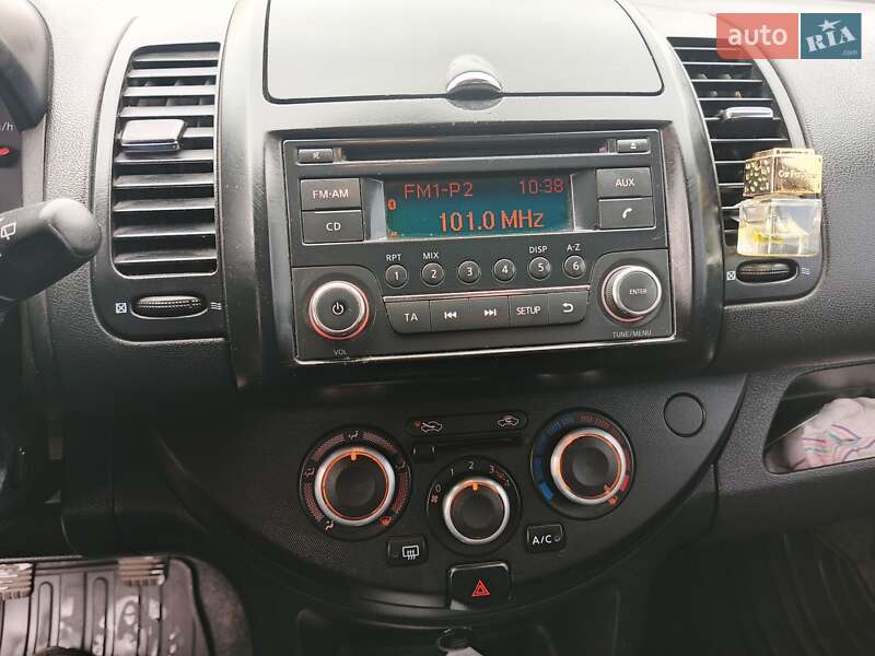 Хэтчбек Nissan Note 2011 в Овидиополе фото 8 Хэтчбек Nissan Note 2011 в Овидиополе