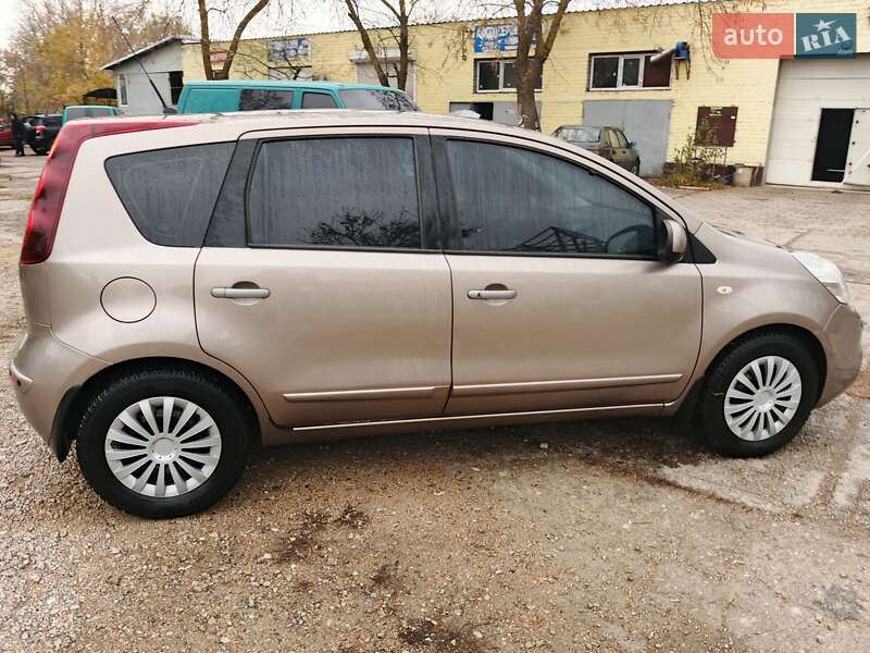Хэтчбек Nissan Note 2011 в Овидиополе фото 10 Хэтчбек Nissan Note 2011 в Овидиополе