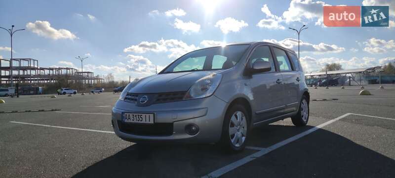 Хэтчбек Nissan Note 2008 в Трускавце