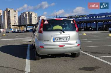 Хэтчбек Nissan Note 2008 в 