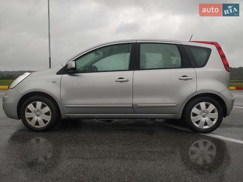Хэтчбек Nissan Note 2008 в Трускавце