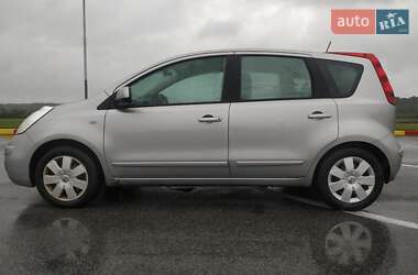 Хэтчбек Nissan Note 2008 в 