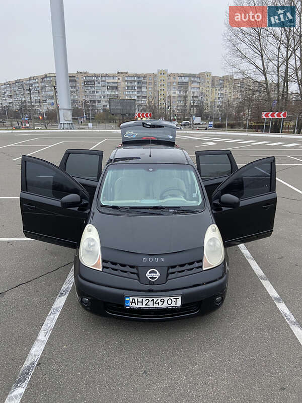 Хэтчбек Nissan Note 2007 в Киеве