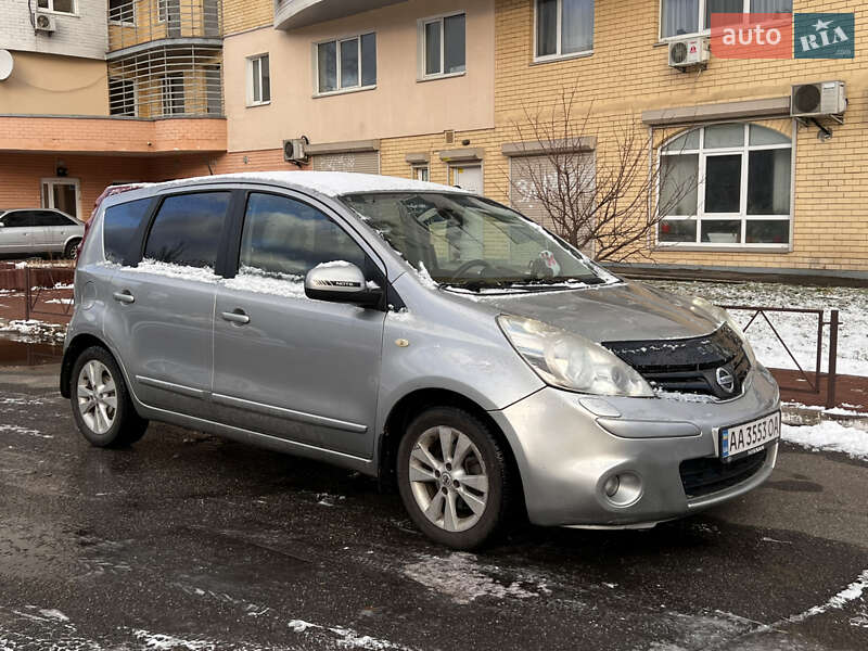 Хетчбек Nissan Note 2010 в Києві