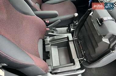 Хэтчбек Nissan Note 2007 в 