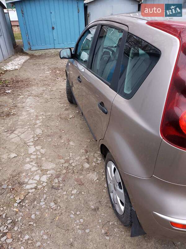 Хэтчбек Nissan Note 2013 в Умани