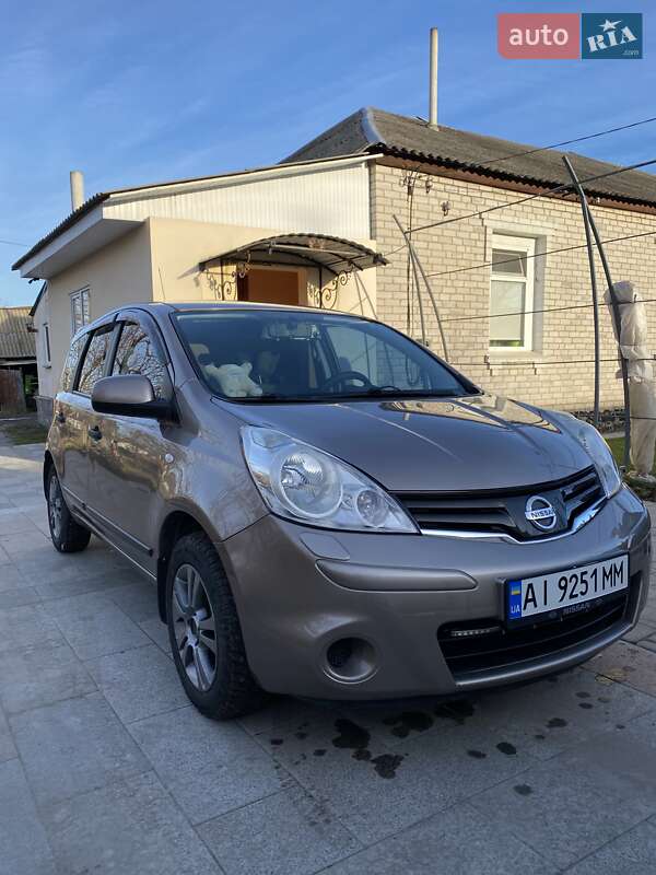 Хэтчбек Nissan Note 2011 в Андрушевке