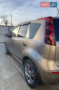 Хэтчбек Nissan Note 2011 в Андрушевке