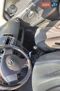 Хэтчбек Nissan Note 2008 в 