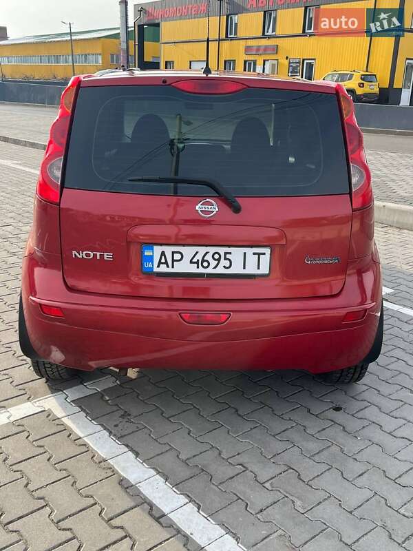 Хэтчбек Nissan Note 2008 в Киеве