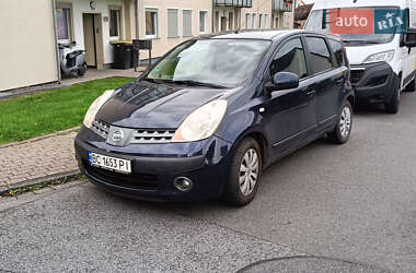 Хэтчбек Nissan Note 2007 в 