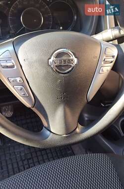 Хэтчбек Nissan Note 2013 в 