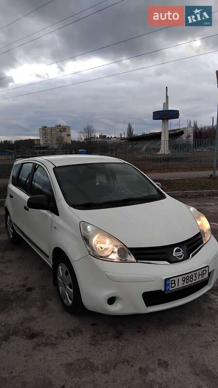 Хетчбек Nissan Note 2011 в Полтаві