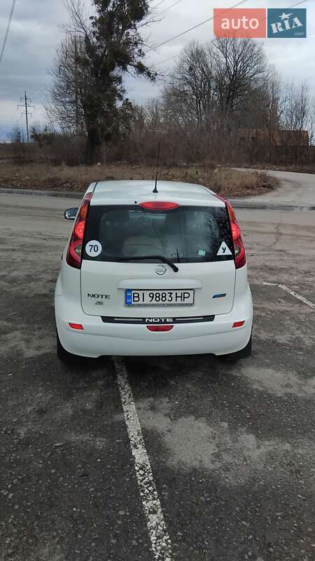 Хэтчбек Nissan Note 2011 в Полтаве
