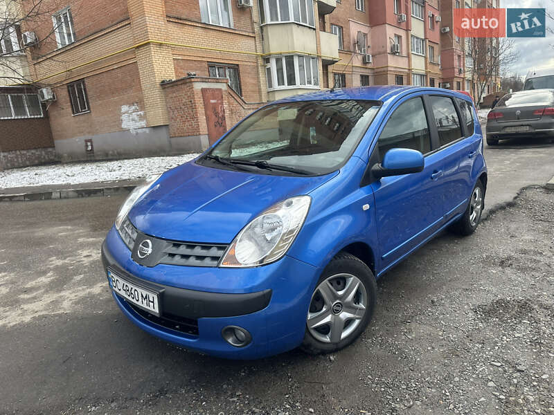 Хэтчбек Nissan Note 2006 в Полтаве