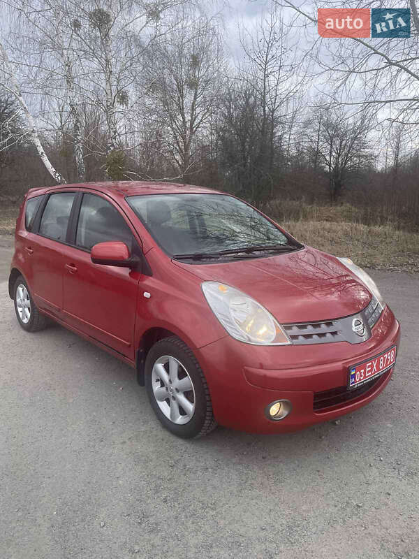 Хэтчбек Nissan Note 2007 в Коростене