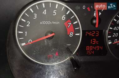 Хэтчбек Nissan Note 2012 в 