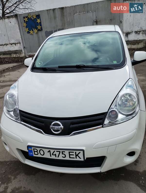 Хэтчбек Nissan Note 2013 в Тернополе