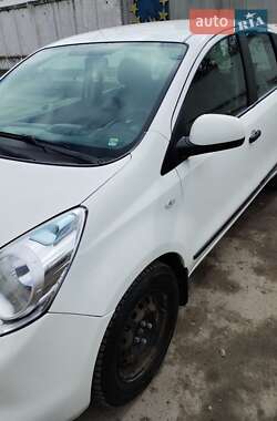 Хэтчбек Nissan Note 2013 в Тернополе