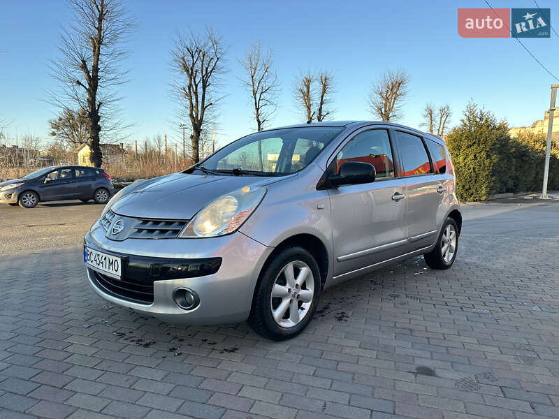 Хэтчбек Nissan Note 2006 в Червонограде