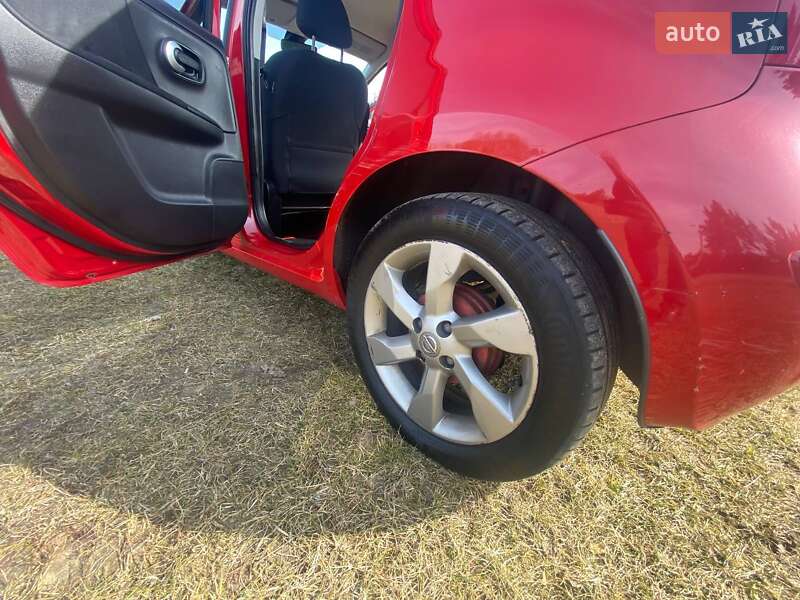 Хэтчбек Nissan Note 2011 в Ровно