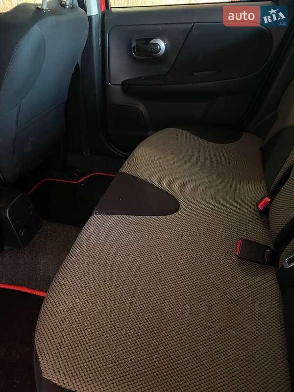 Хэтчбек Nissan Note 2011 в Ровно