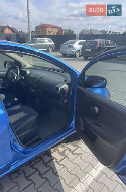 Хэтчбек Nissan Note 2006 в 
