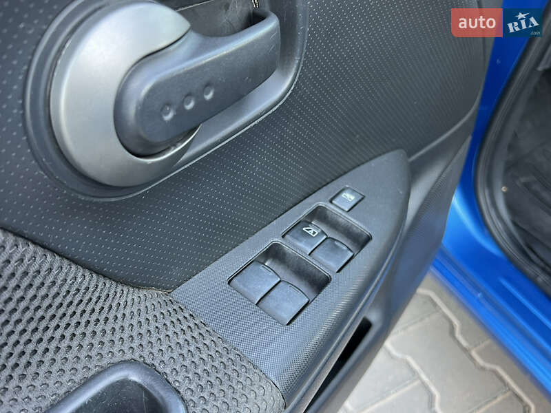 Хэтчбек Nissan Note 2007 в Одессе