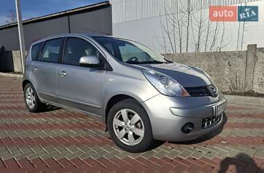 Хэтчбек Nissan Note 2007 в 