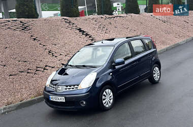 Хэтчбек Nissan Note 2007 в 